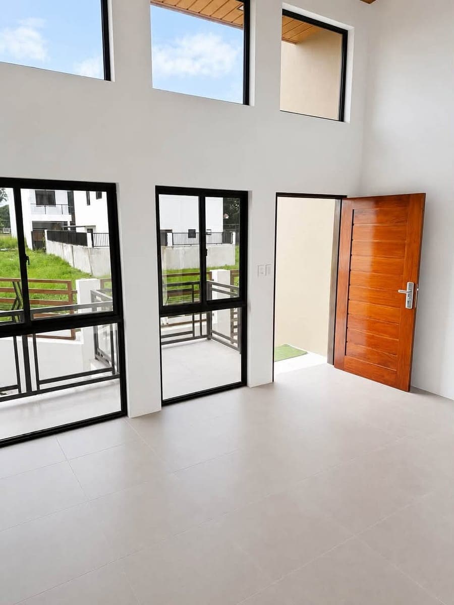 🏡✨ MODERN ELEVATED HOUSE!! - photo 3