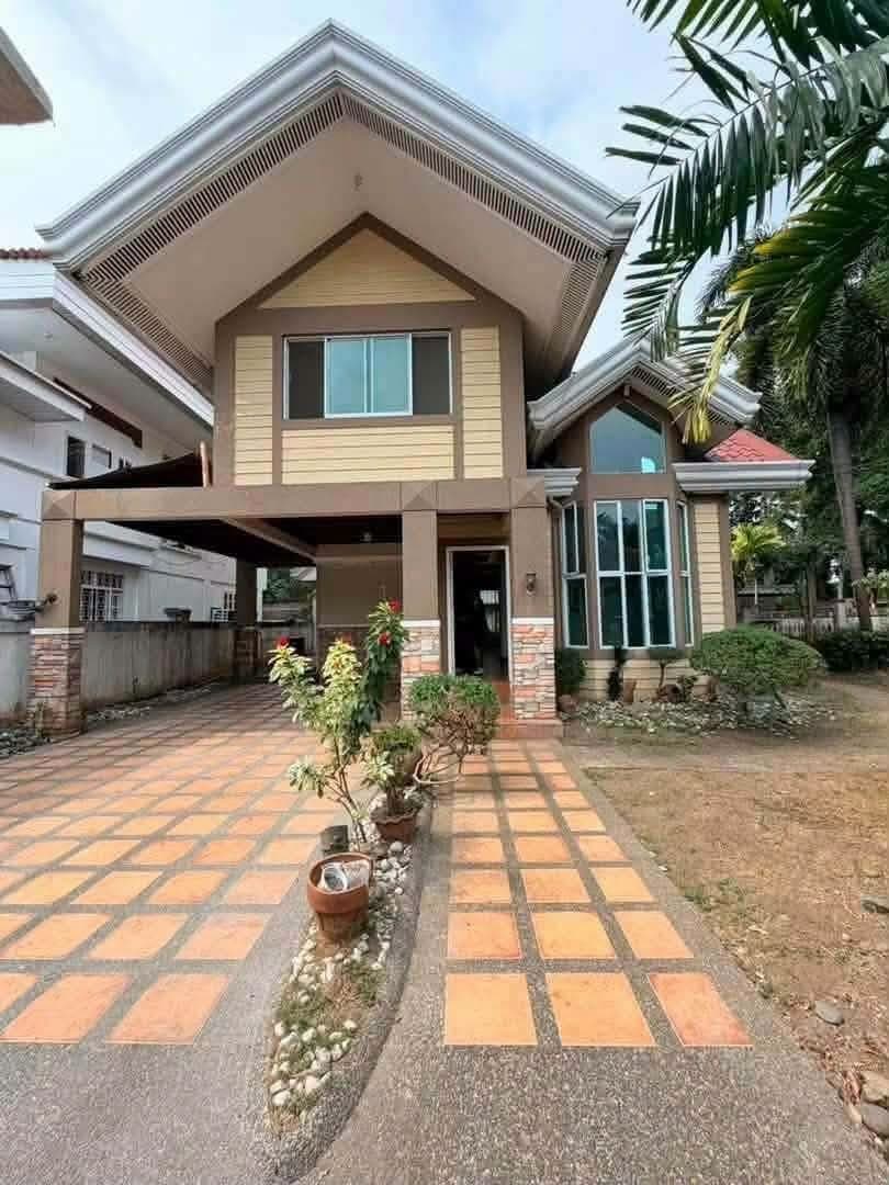 FOR RENT | ₱65,000/month - photo 1