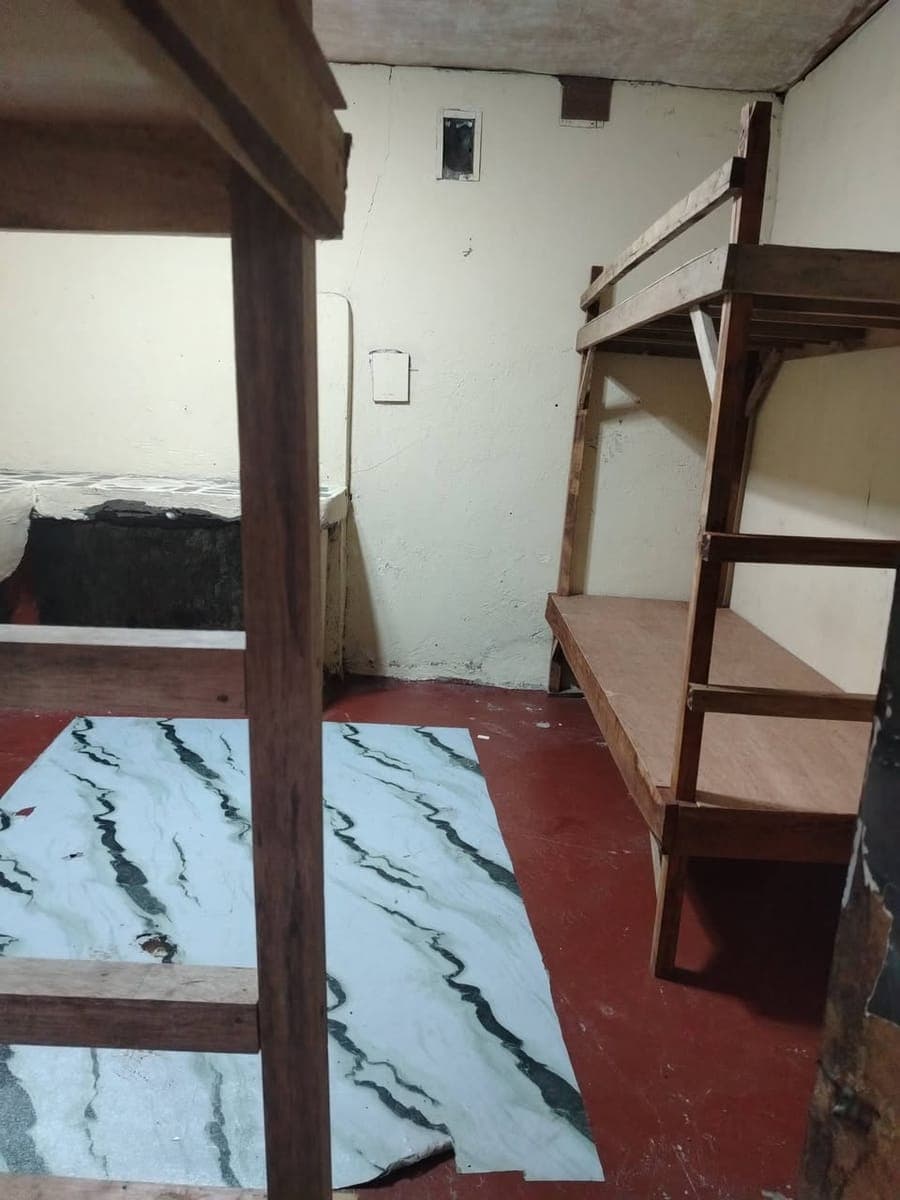 Room for rent good for 4 available 4000 - photo 3