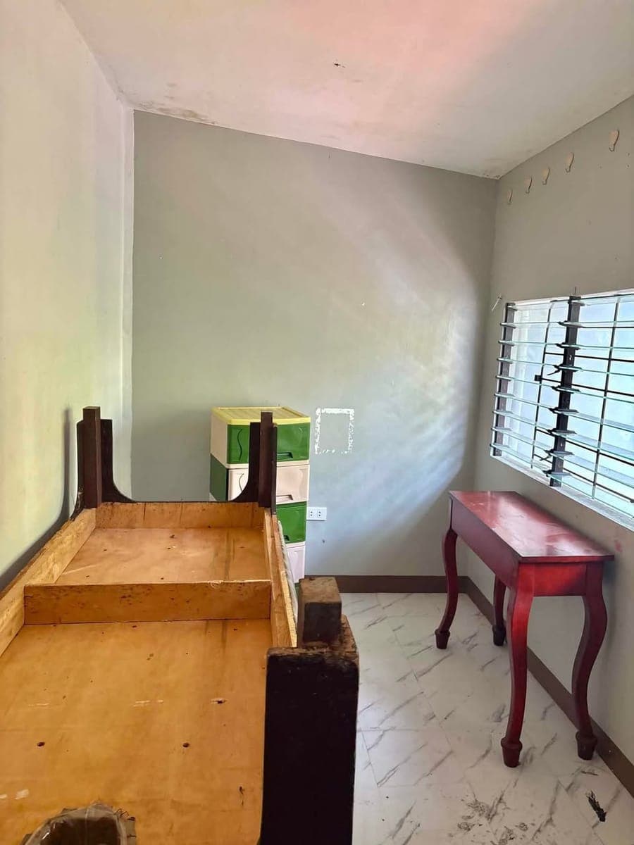 House for rent in Prestige cabantian, 12,500 only.. Furnished.. 1month advance 2 mos sec dep.. 1 yr min stay.. - photo 5