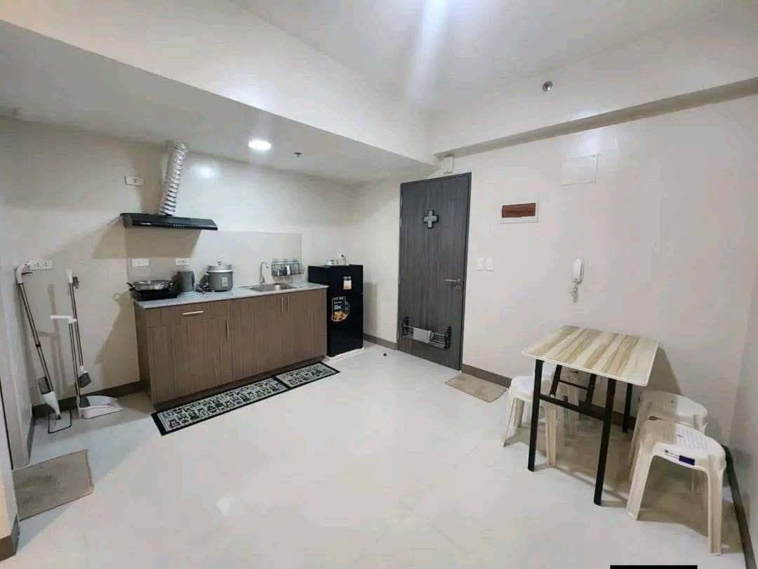 Studio Condo Unit For Rent - photo 1