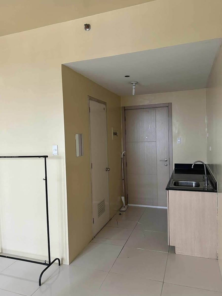 Studio Type Condo for RENT!! - photo 2