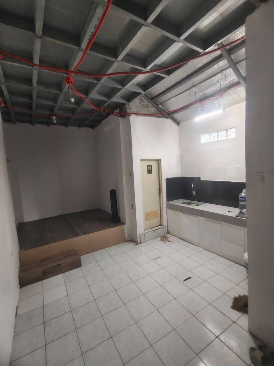 HOUSE FOR RENT NEAR UE CALOOCAN! - photo 2
