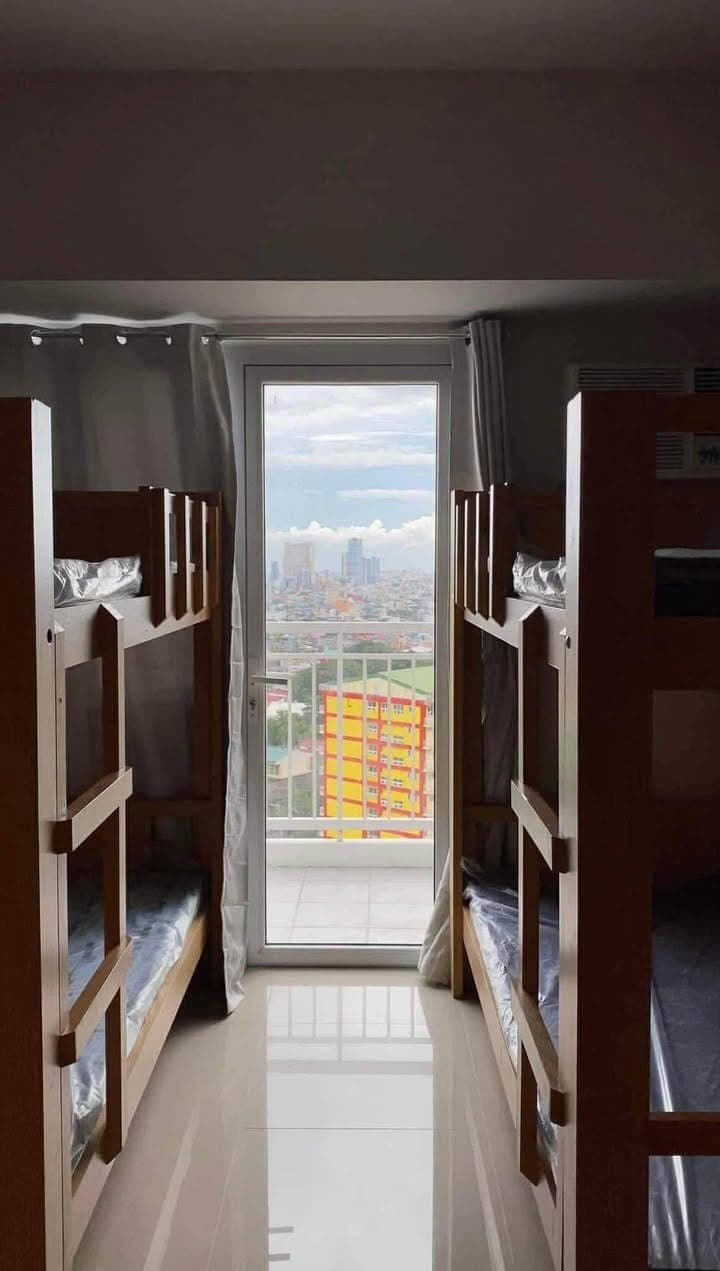 ‼️ RUSH! FEMALE REPLACEMENT NEEDED – Upper Bunk ‼️ - photo 1