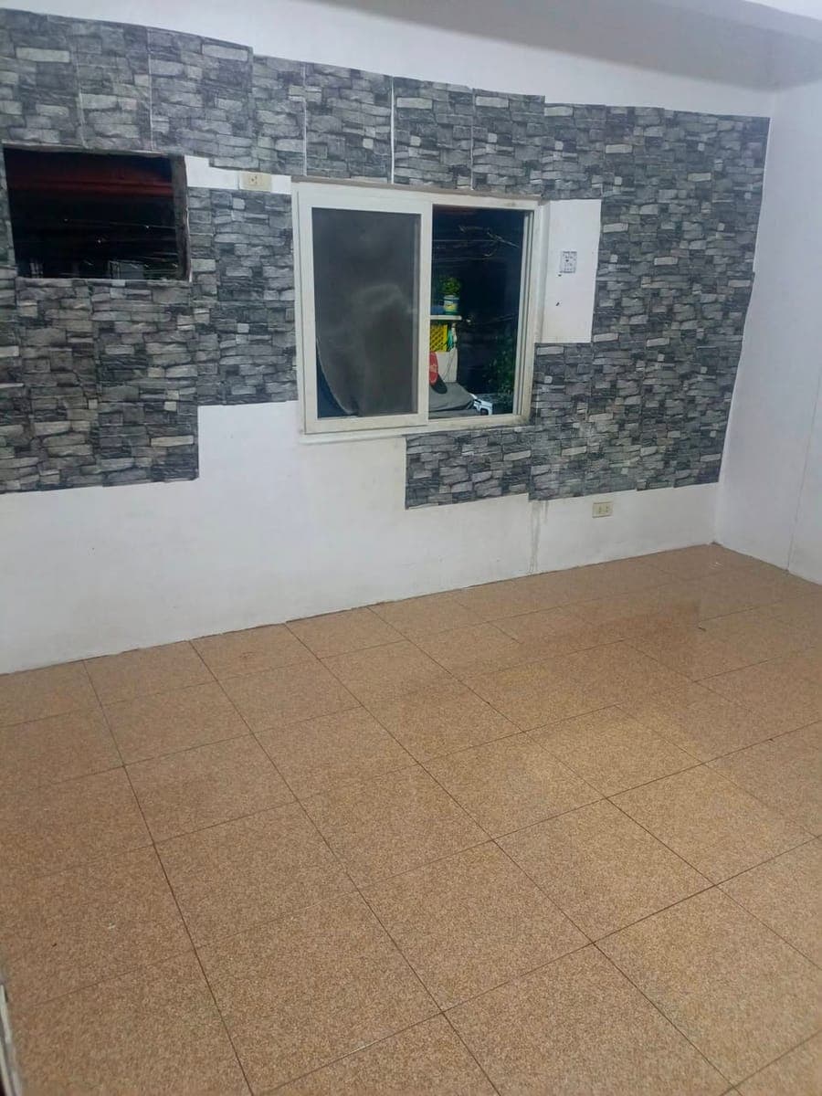 Room For Rent - photo 2