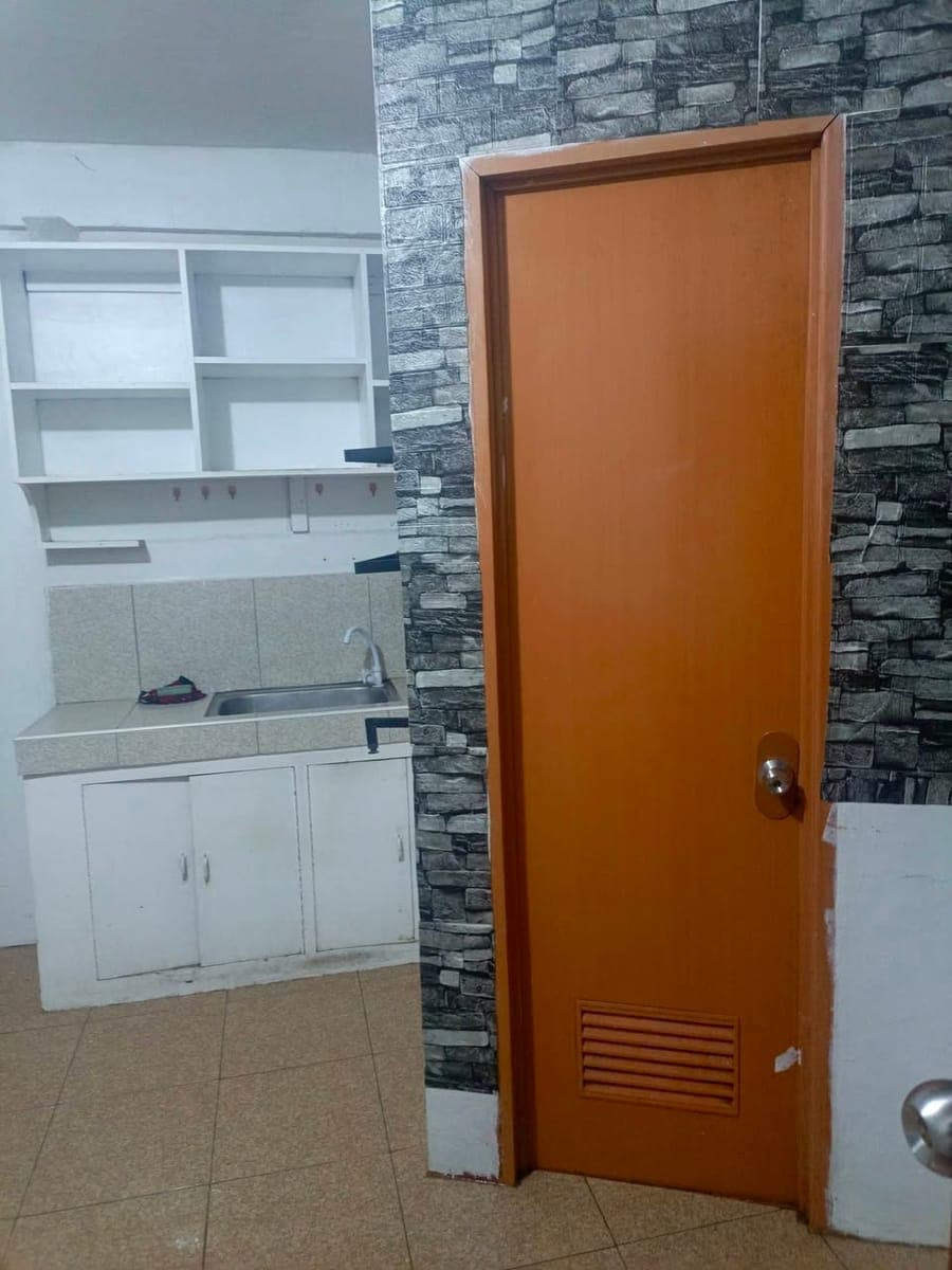 Room For Rent - photo 5