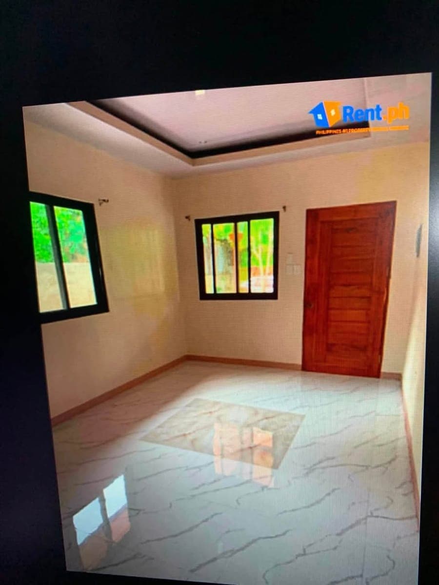 🏡 FOR RENT – Newly Renovated Bungalow House - photo 3