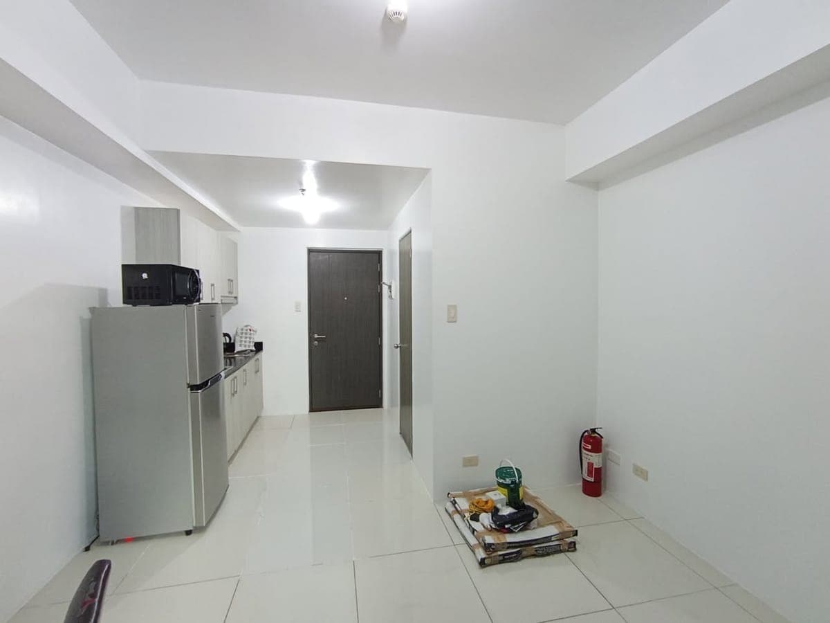 Fully Furnished 1 Bedroom Condo Unit For Rent - Unit 2030 (20th Floor) at Green Residences - photo 5