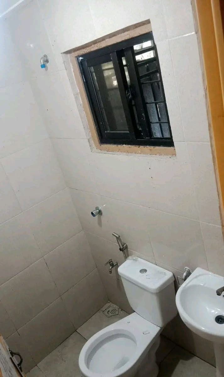 TOWNHOUSE/ APARTMENT FOR RENT - photo 2