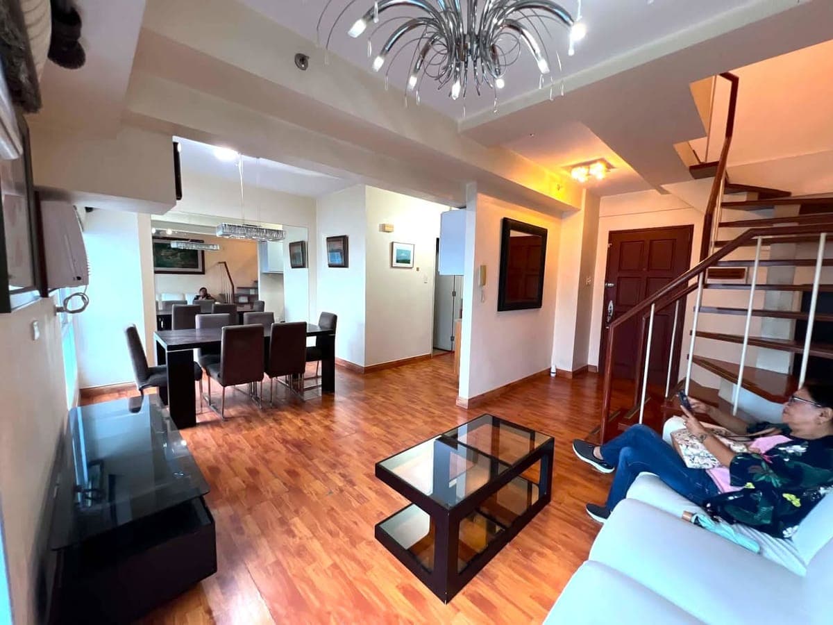 **🏙️ FOR RENT — ORTIGAS CENTER CONDO - East of Galleria, Stylish 2BR Bi-Level Condo | Pool View | Fully Furnished** - photo 2