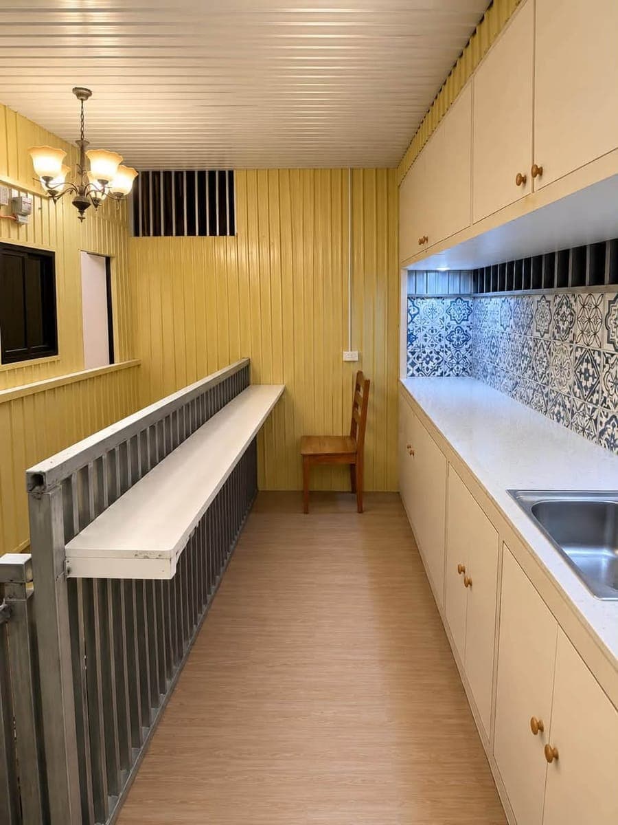 🏠 APARTMENT UNITS NOW AVAILABLE – KM. 11  Sasa  along the National Highway, 🚢 Just in front of Sasa Barge - photo 2