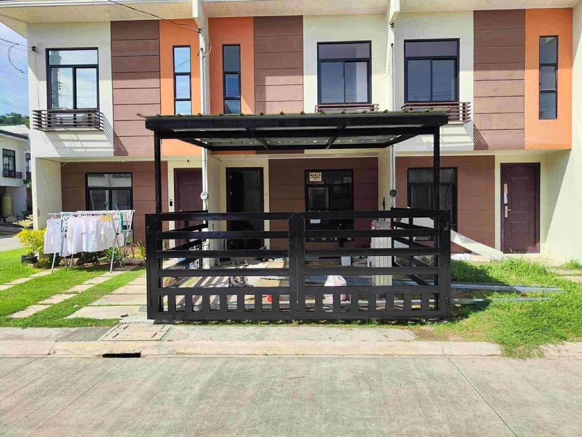 NEWLY RENOVATED 2-STOREY TOWNHOUSE FOR RENT ‼️💯 - photo 2