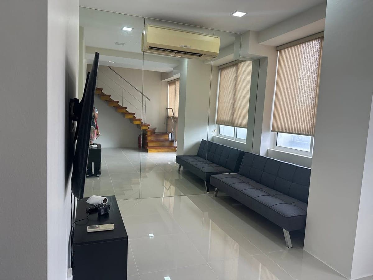 For Lease : - photo 4