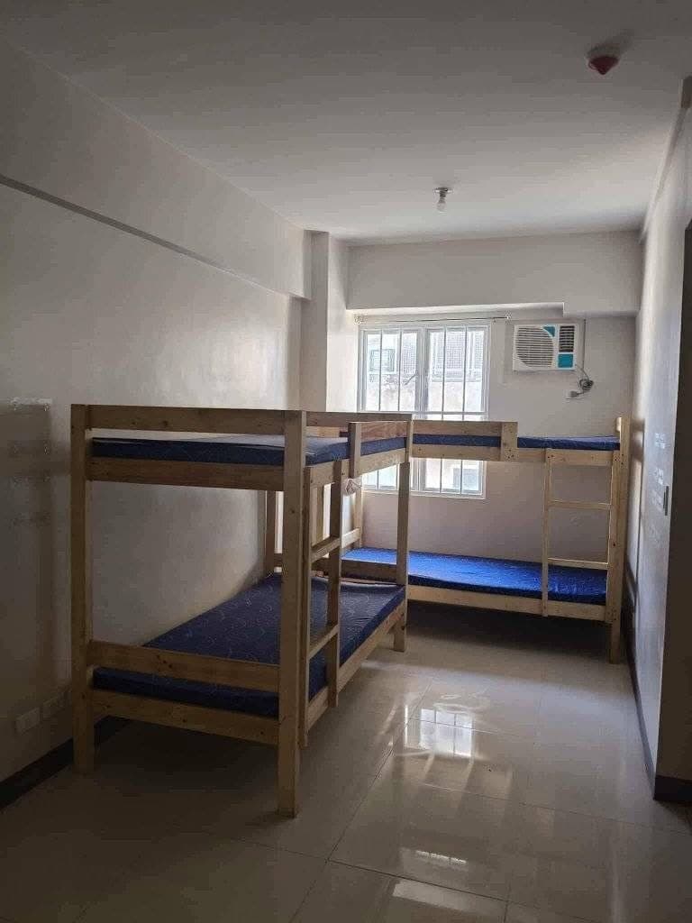 Studio Condo Unit For Rent - photo 1