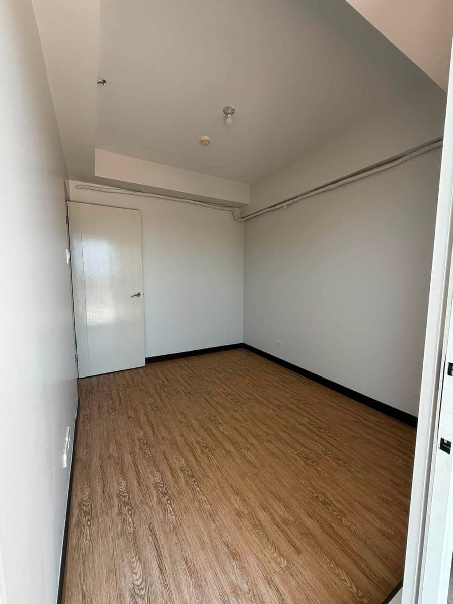 🏢 FOR RENT: 2-Bedroom Bare Condo with Parking – Verdon Parc, Davao City - photo 5
