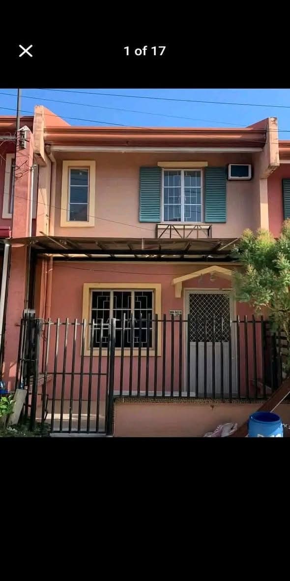 2 storey townhouse rent 2 room's 2 cr, gated street can park safe area guarded no baha. - photo 1