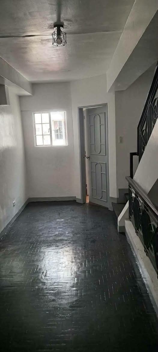 Townhouse for Rent in Makati City - photo 1