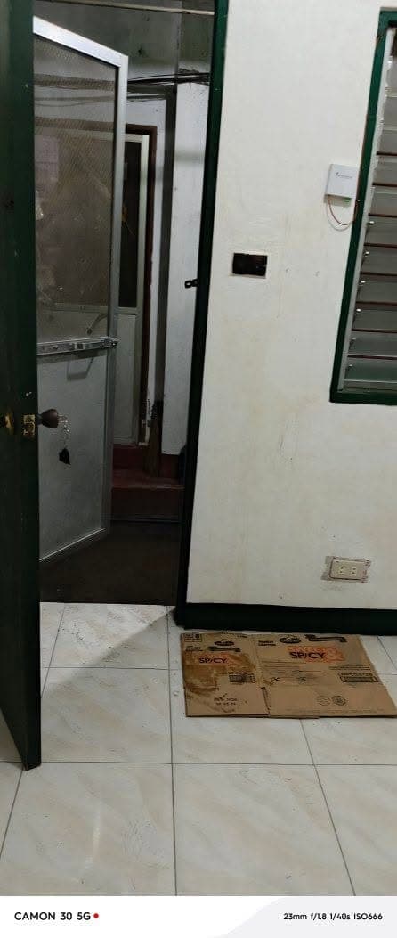 Studio type  good for 2 at east rembo Taguig City.... Near uptown market sm aura bgc 1 ride only..... - photo 1