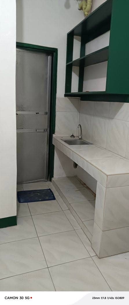 Studio type  good for 2 at east rembo Taguig City.... Near uptown market sm aura bgc 1 ride only..... - photo 3
