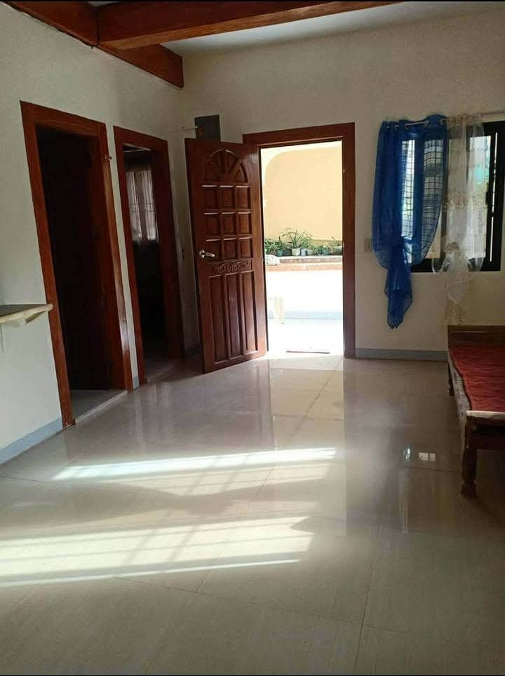 HOUSE/APARTMENT FOR RENT - photo 1