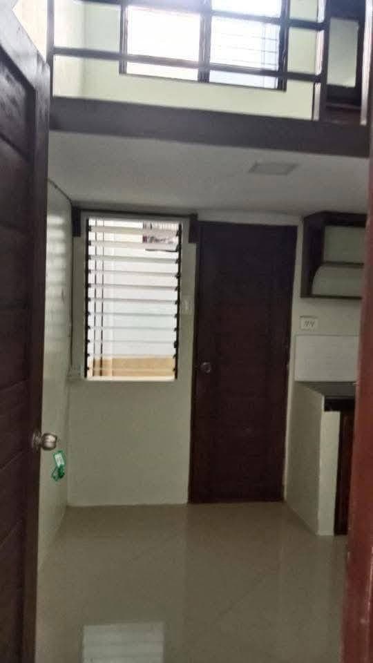 🔥UP FOR RENT 1 BED 1 BATH LOFT TYPE APARTMENT SITUATED IN CROSSING ULAS - photo 2