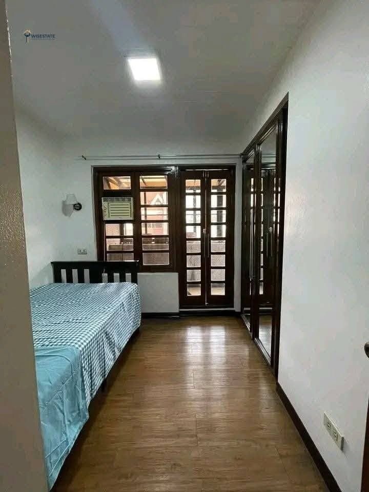 𝐅𝐎𝐑 𝐑𝐄𝐍𝐓 Two Bedroom with balcony Unit in YULO PLAZA TOWNHOMES. - photo 4
