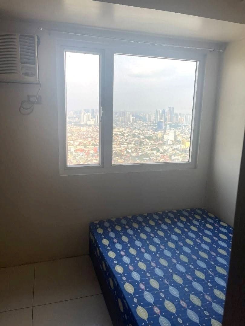 Fully Furnished 1 Bedroom Condo Unit For Rent - 48th Floor at Green Residences - photo 4