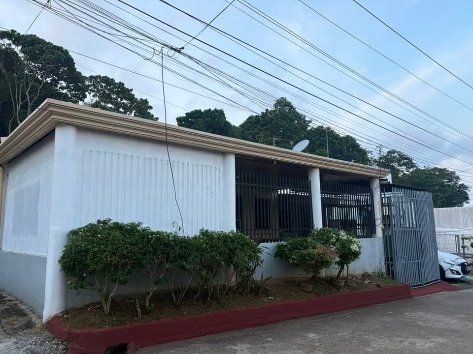 HOUSE FOR RENT! - photo 2