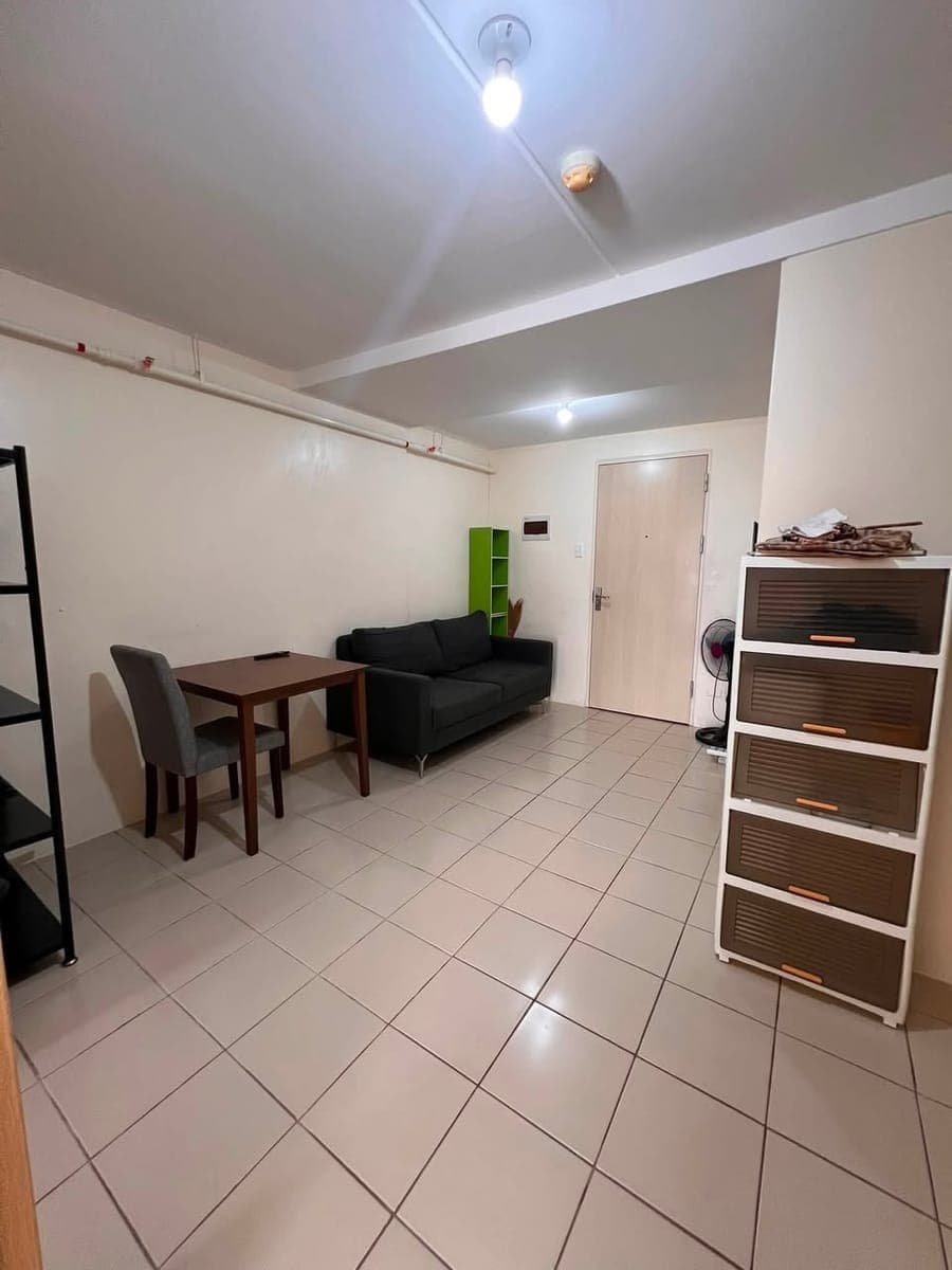 FOR LEASE: Semi-Furnished 2-Bedroom Condo – Urban Deca Homes Ortigas Extension, Pasig City - photo 3