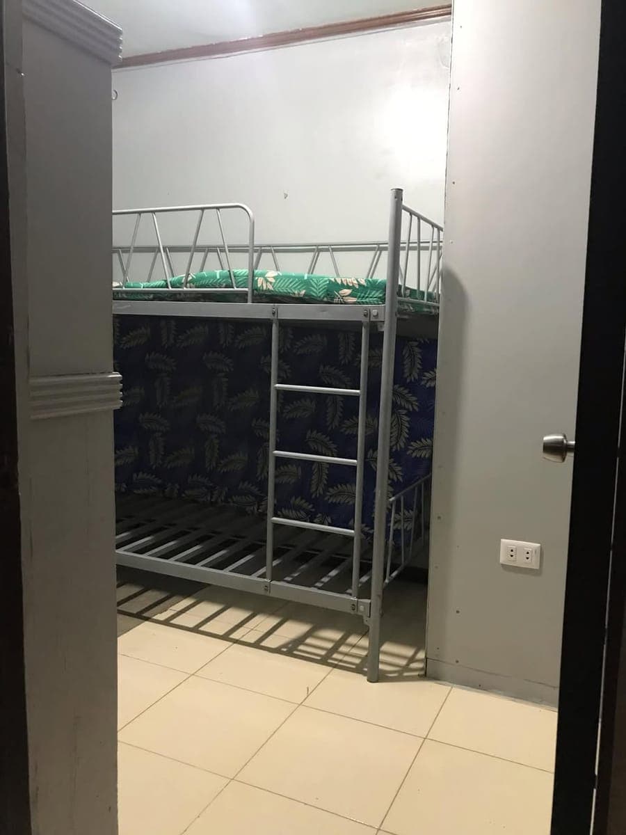 1 ROOM AVAILABLE - photo 5