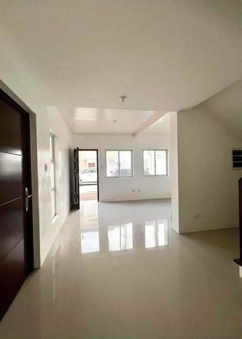 🏡✨ FOR RENT – LONG TERM ONLY ✨🏡 - photo 1