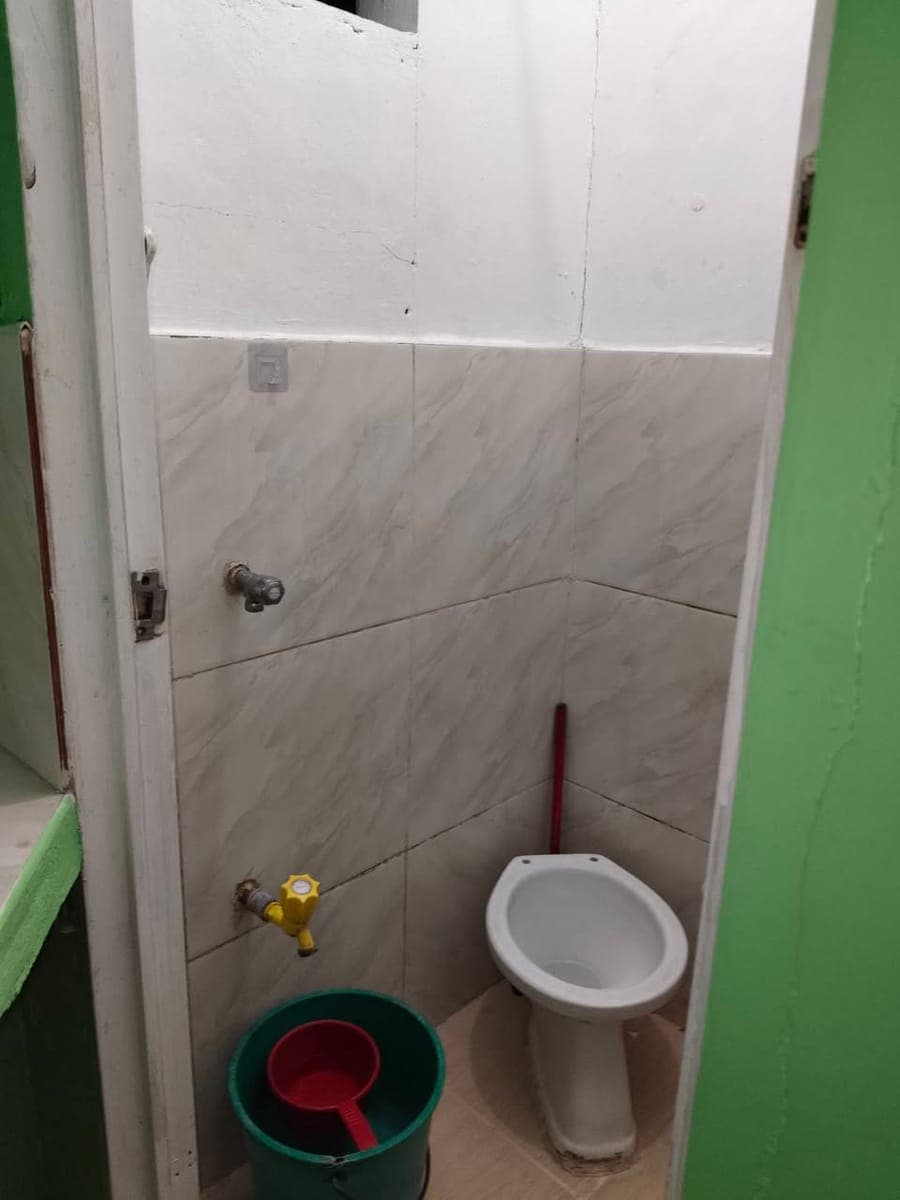 Room for Rent with own cr, sink & lone meter near SM Lanang, Assumption School & Holy Cross of Agdao. - photo 3