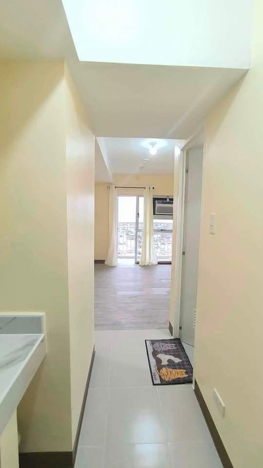 🏙️ FOR RENT: Studio Unit with Balcony & Samal Island View - photo 3