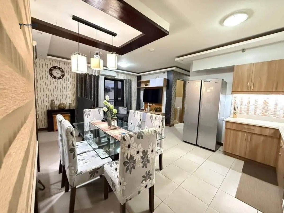 𝐅𝐎𝐑 𝐑𝐄𝐍𝐓 Three Bedroom with balcony Condo in THE BIRCHWOOD. - photo 2