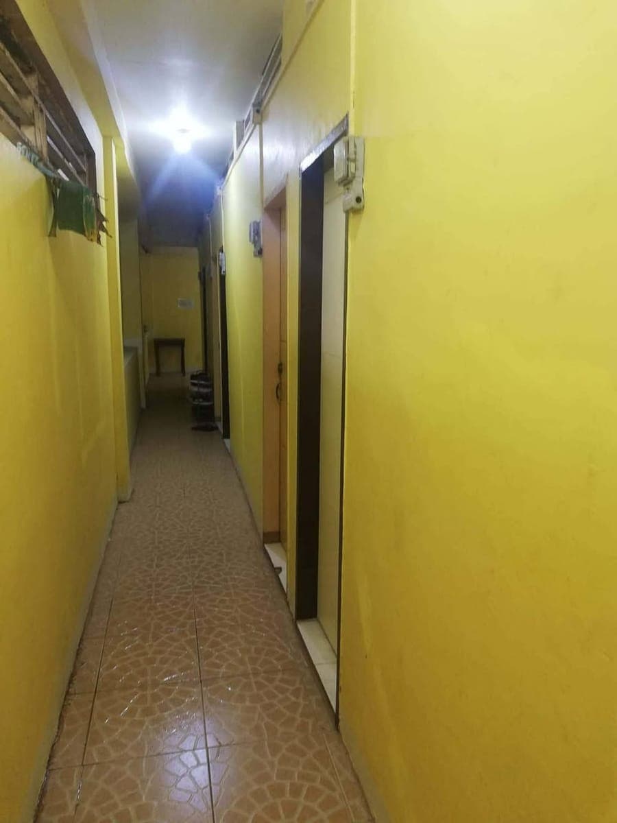 Room for rent good for one person own cr sink 3,500 1 month advance 1 month deposit. - photo 2