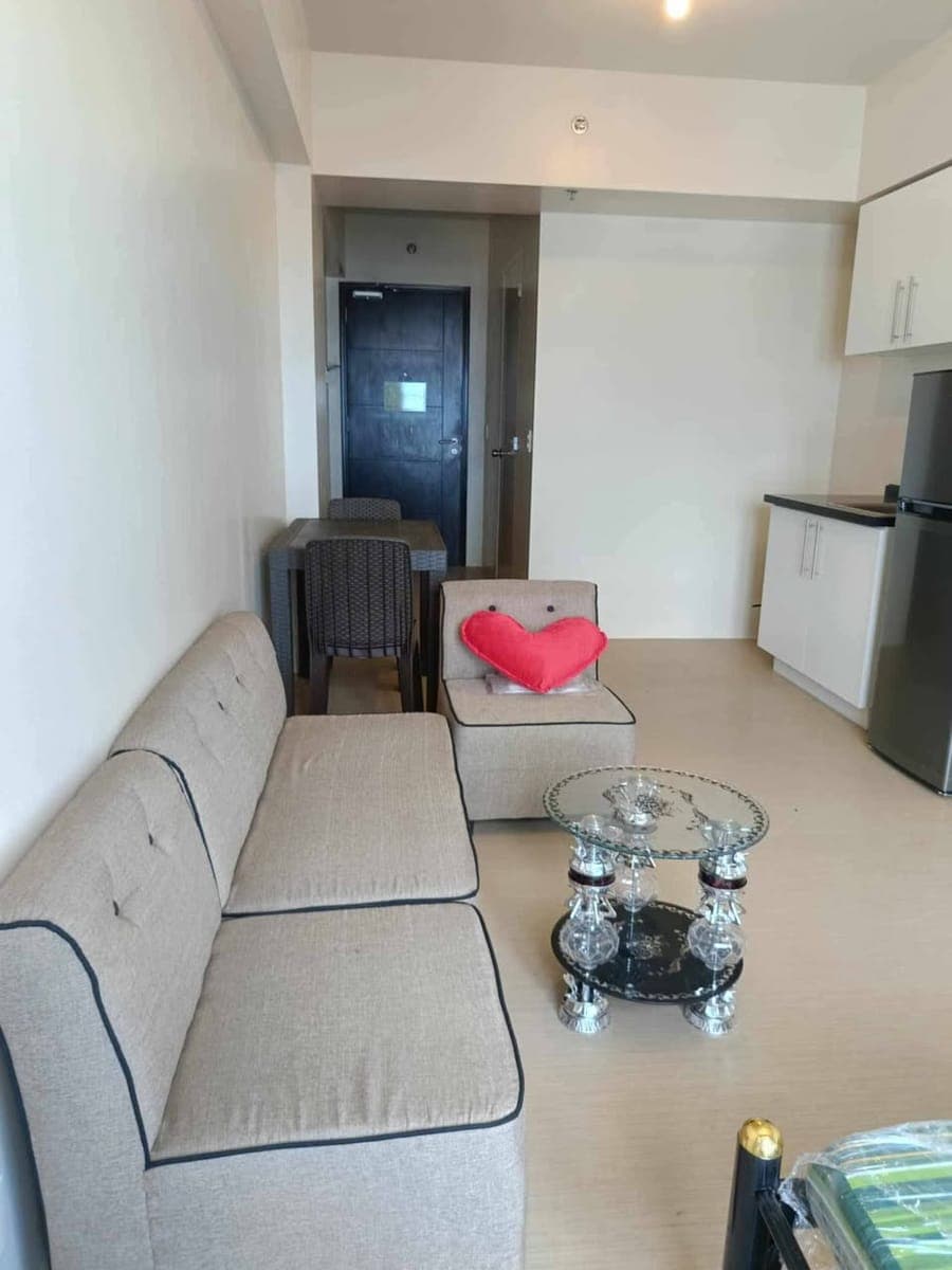 ₱17k Monthly Rent at Avida Abreeza Good FOR Students and Couple!! - photo 1