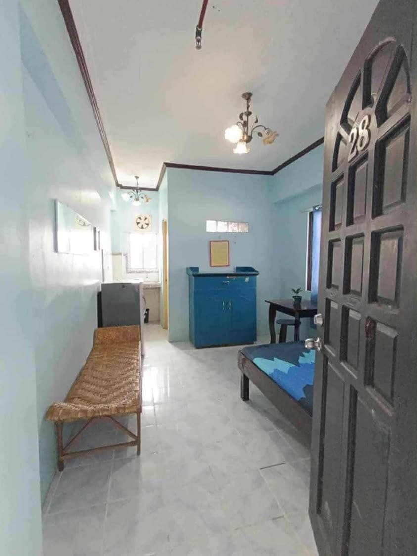 Available now monthy rate at 6,000,6500,7000, 8,000,8300,8500,8700,8900 & 9000 pesos  only Furnished... - photo 1
