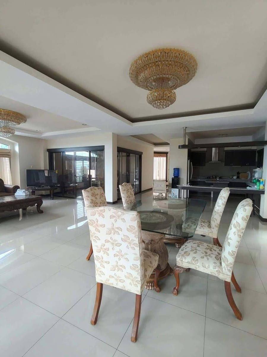 OVERLOOKING CITY VIEW HOUSE FOR RENT‼️ - photo 2