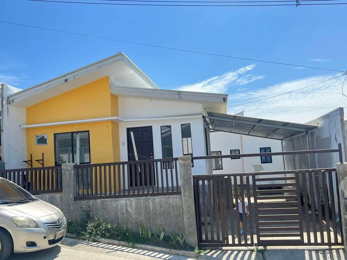 This house is FOR RENT ✅ - photo 1