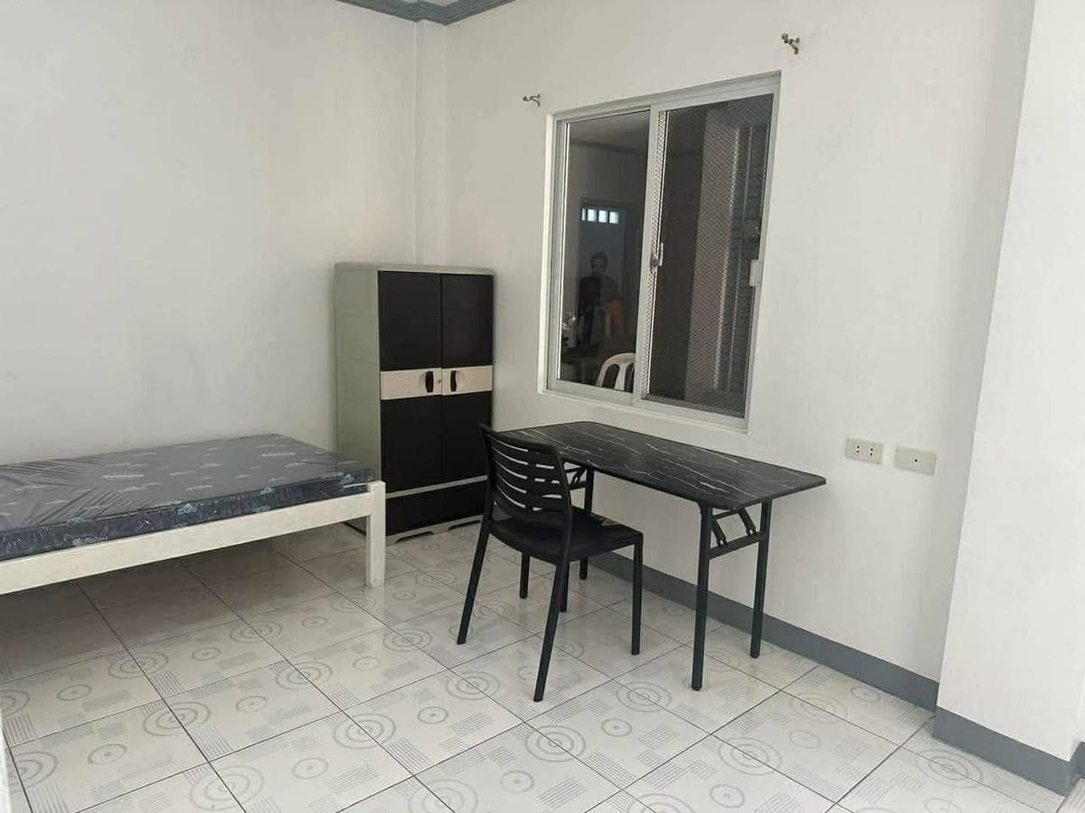 Room for rent!!! - photo 1