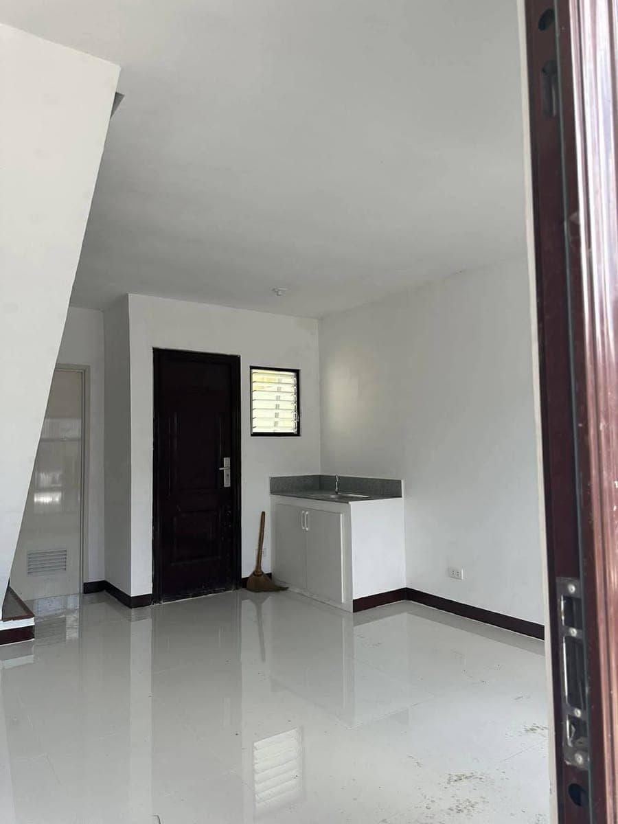 Unfurnished House for rent - photo 3