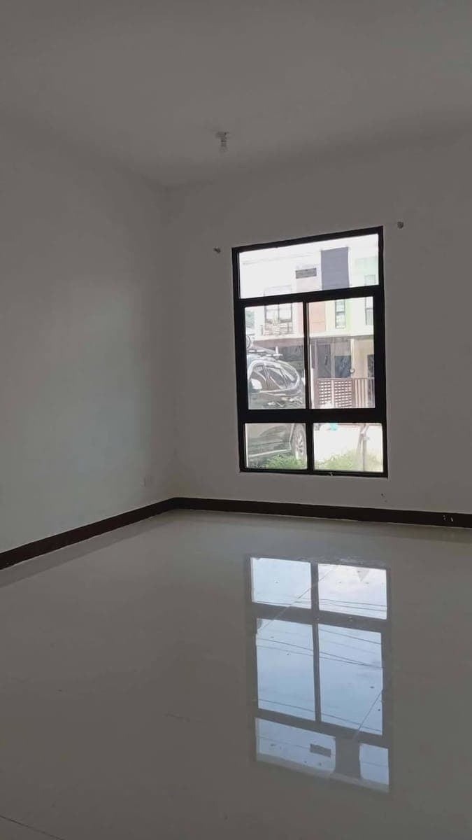 Unfurnished House for rent - photo 4