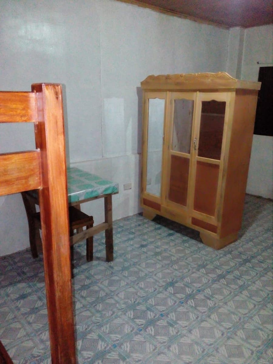 Available Room for Rent - photo 1