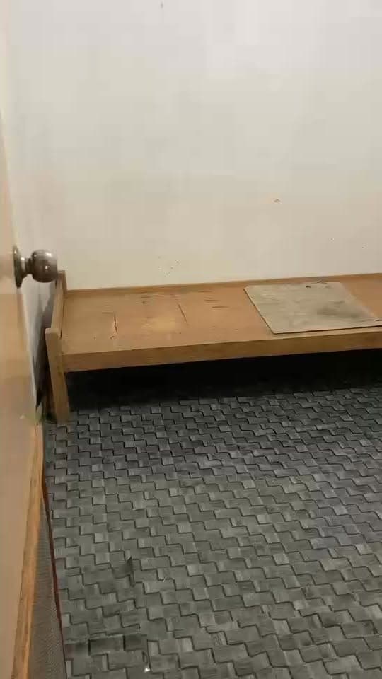 ROOM FOR RENT (straight monthly) - photo 3