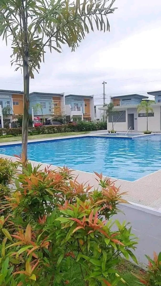 🍁 8 SPATIAL MAA CONDO FOR RENT - photo 1