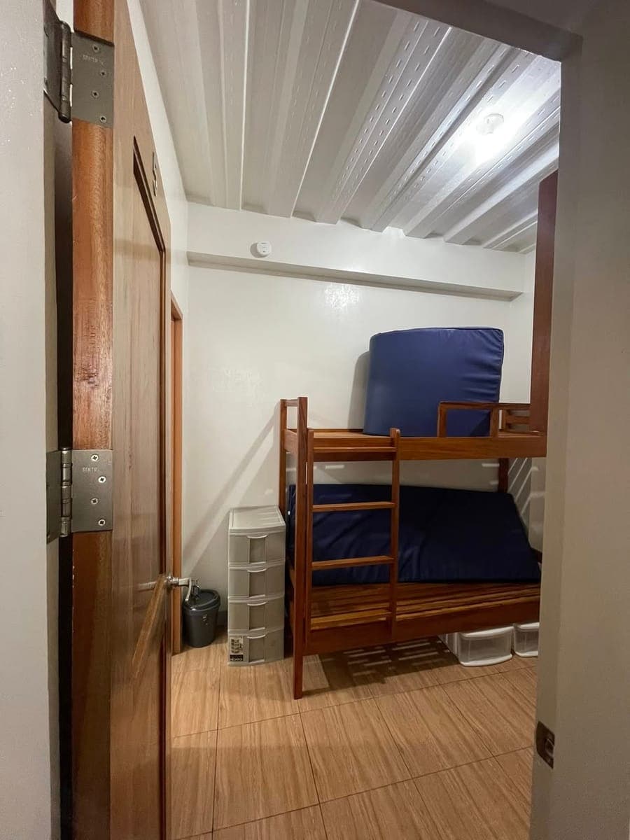 FEMALE RENTERS ONLY AND FOR LONG TERM RENTERS - photo 3