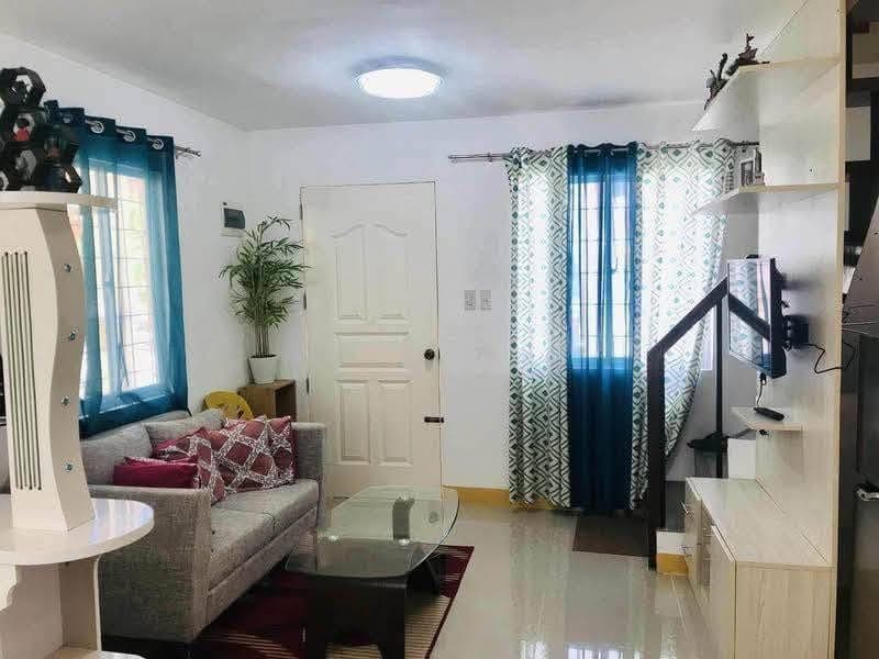 Semi-Furnished 2-storey House for Long term Rent: move in ready! - photo 1