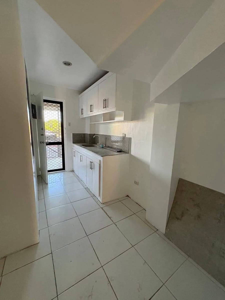 GSIS MATINA 3BR APARTMENT FOR RENT‼️ 2nd floor 🔥🔥 - photo 5