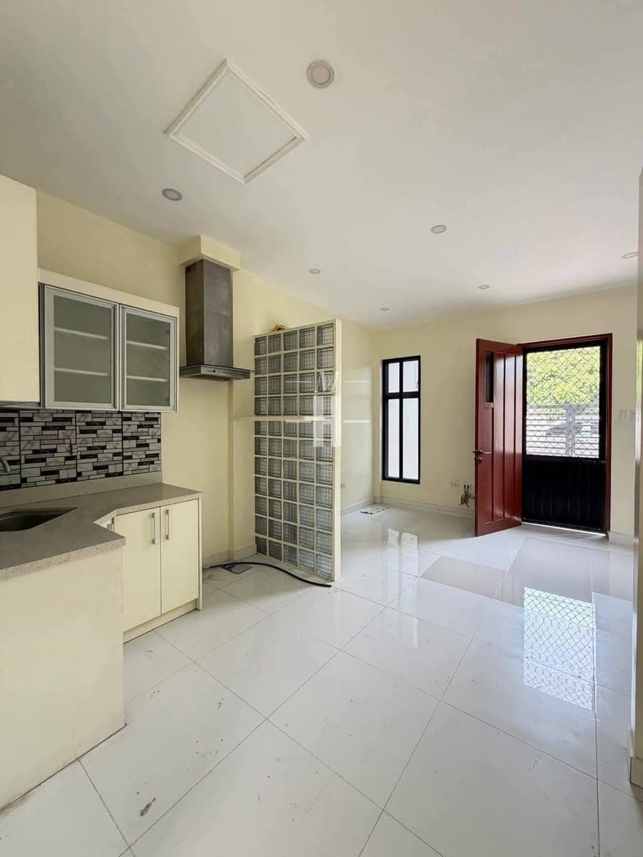 🏡 35K ONLY‼️2BR TOWNHOUSE FOR RENT | GSIS MATINA‼️ - photo 3