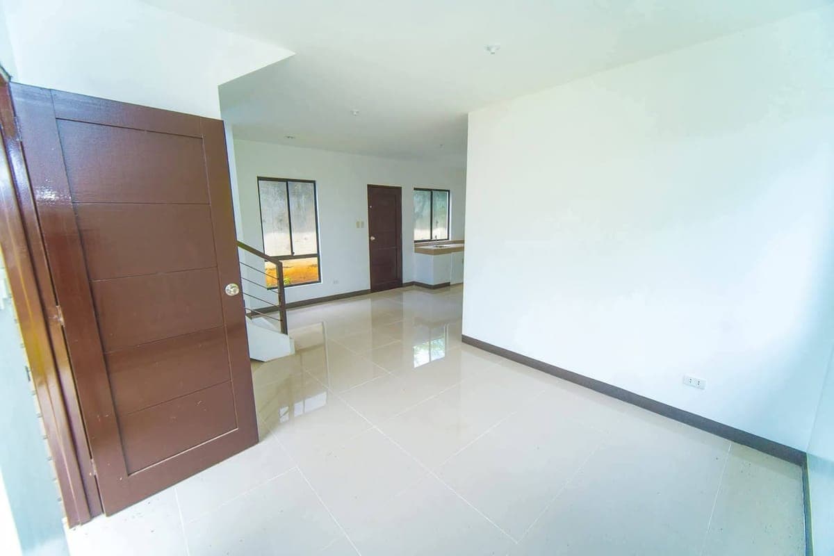 🏡 30K ONLY‼️4BR AND 3T&B HOUSE FOR RENT | ASPEN HEIGHTS COMMUNAL BUHANGIN‼️ - photo 4